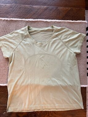 lululemon athletica Women's Swiftly Tech Waist Length in Sage Green size 14